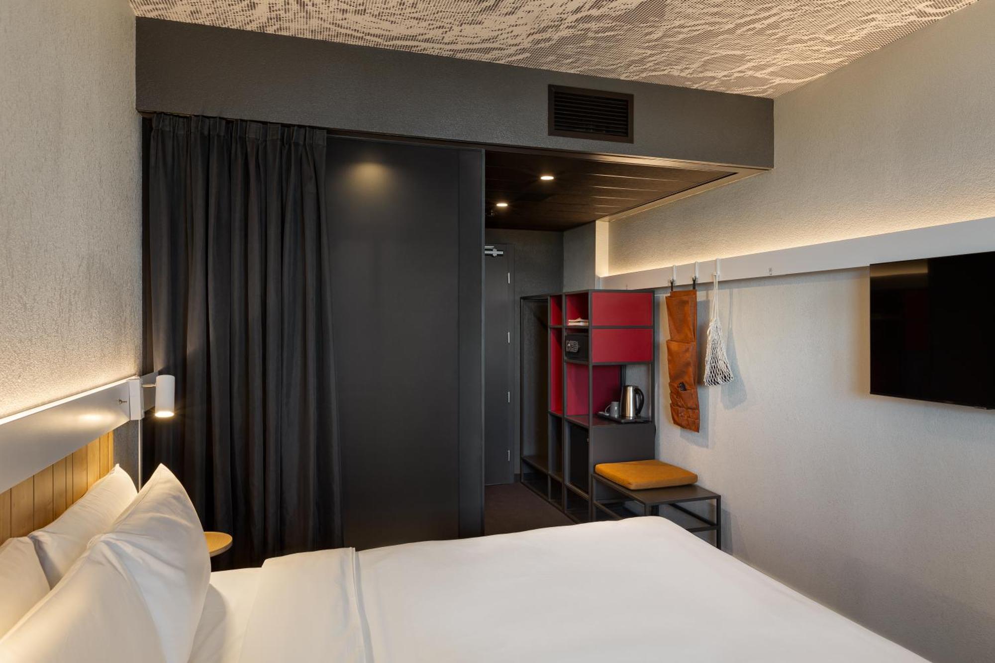 Ibis Kyiv Beresteiska Buitenkant foto